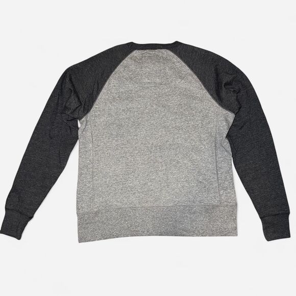 NWOT Grey UC Cincinnati Bearcats Crewneck - Picture 6 of 6